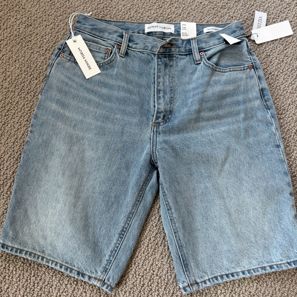 Aritzia - Denim Forum Jean Shorts